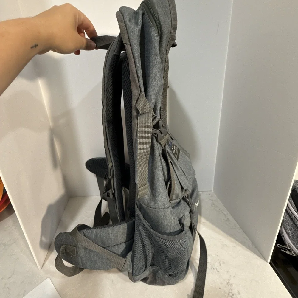 Hiking Backpack 40L Mountaintop Outdoor Adventure Traveling Gray  w Rain Cover